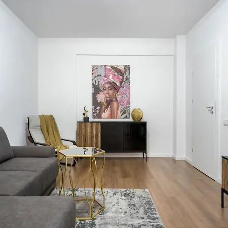 Bonita - Chic Urban Retreat With Private Balcony Appartement *