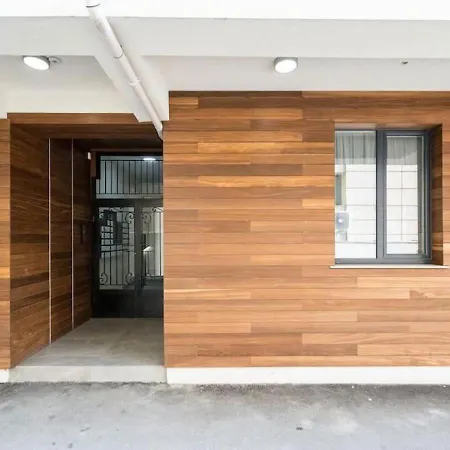 Bonita - Chic Urban Retreat With Private Balcony Apartamento *