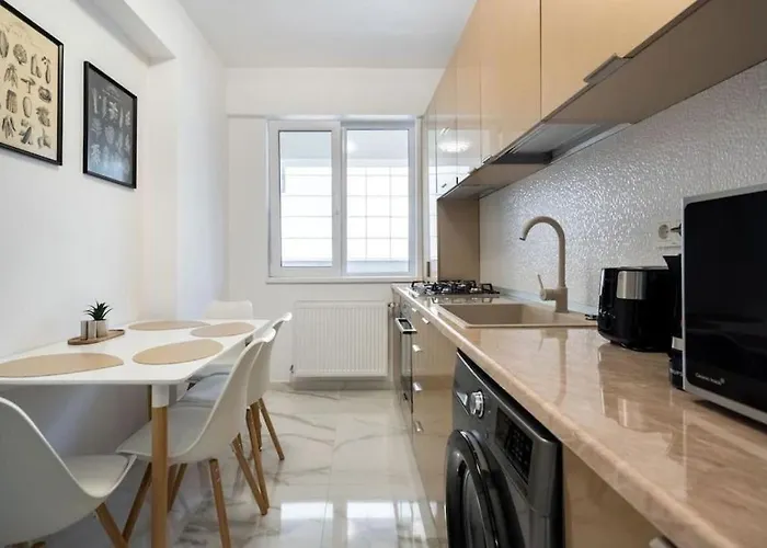 Bonita - Chic Urban Retreat With Private Balcony Apartman Bukarest