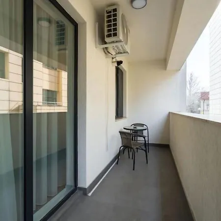 Bonita - Chic Urban Retreat With Private Balcony Bucharest