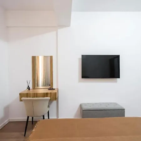 Bonita - Chic Urban Retreat With Private Balcony * Bucharest