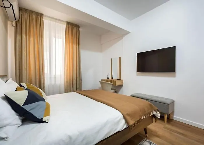 דירה Bonita - Chic Urban Retreat With Private Balcony